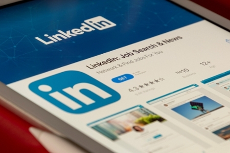 How to Build a Strong LinkedIn Profile: MGA Staff Q&A with Dr. Mary Roberts